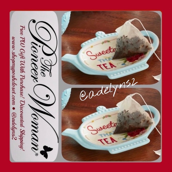🌺 New Pioneer Woman Sweet Rose Tea Bag Holders, Set of 2, Red and Blue - Picture 4 of 11